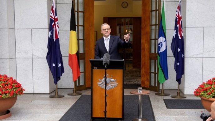 Anthony Albanese speaks at a lecturn