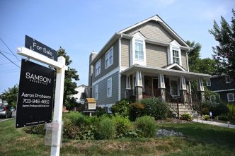 Housing market stuck as mortgage rates, tariffs