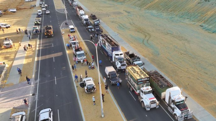 Hundreds of ‘Keep the Sheep’ protesters descend on