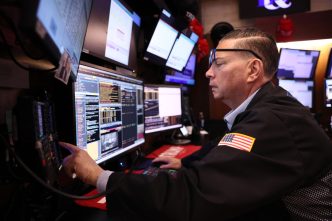Stock market's $5 trillion slump revives