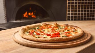 Another popular pizza chain files Chapter 11