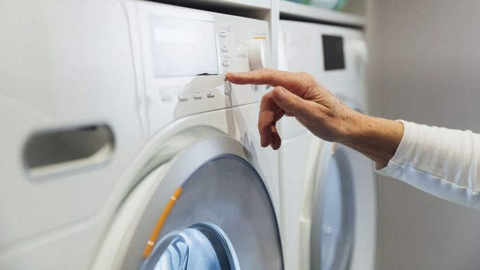 EOn tells customers not to use washing machine or