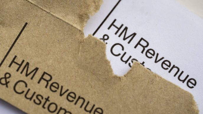 HMRC issues new £2,200 alert urging people to