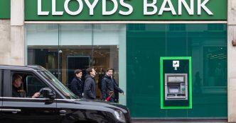 Lloyds Bank issues message to customers with
