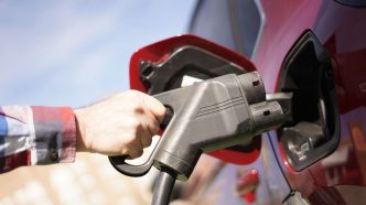 Petrol cars cost more per mile than EV, figures