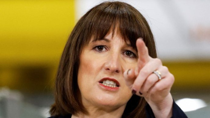 Rachel Reeves humiliated as survey shows Brits