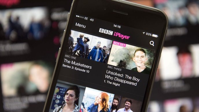 TV licence fee payers could cancel and get £174.50