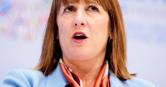 'Dangerous’ Rachel Reeves pension plan 'could put