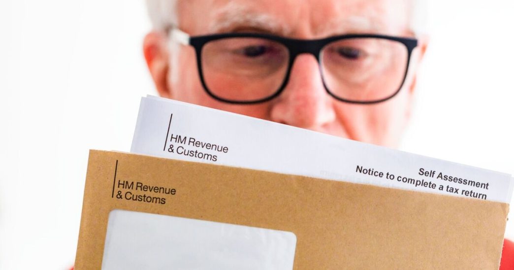HMRC to contact 887,000 savers with over £3,500 in