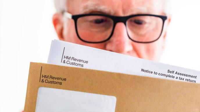 HMRC to contact 887,000 savers with over £3,500 in
