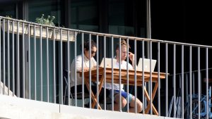 Productivity Commission backs hybrid work from