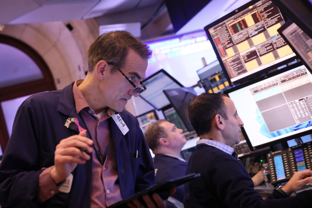 Reports may show if economy is toughing out