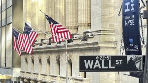 Wall St edges up on China trade de-escalation