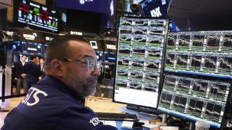 Wall Street declines after corporate results