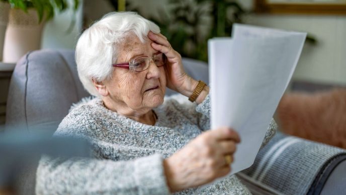 DWP urgent alert to 24 million people claiming