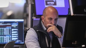 Wall Street mixed as US-China trade talks grab