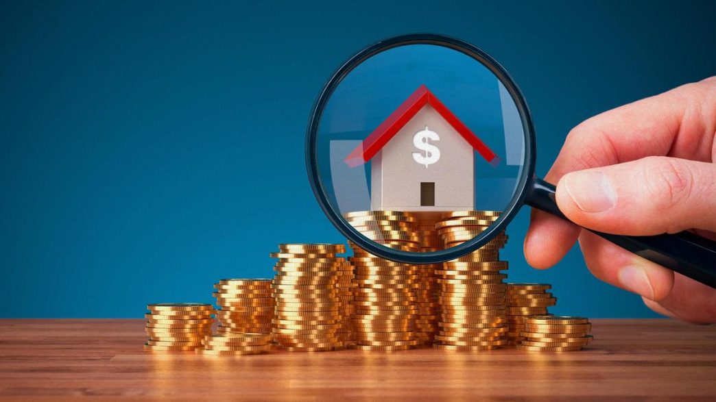 KIM MACDONALD: Mortgage rates are falling, but