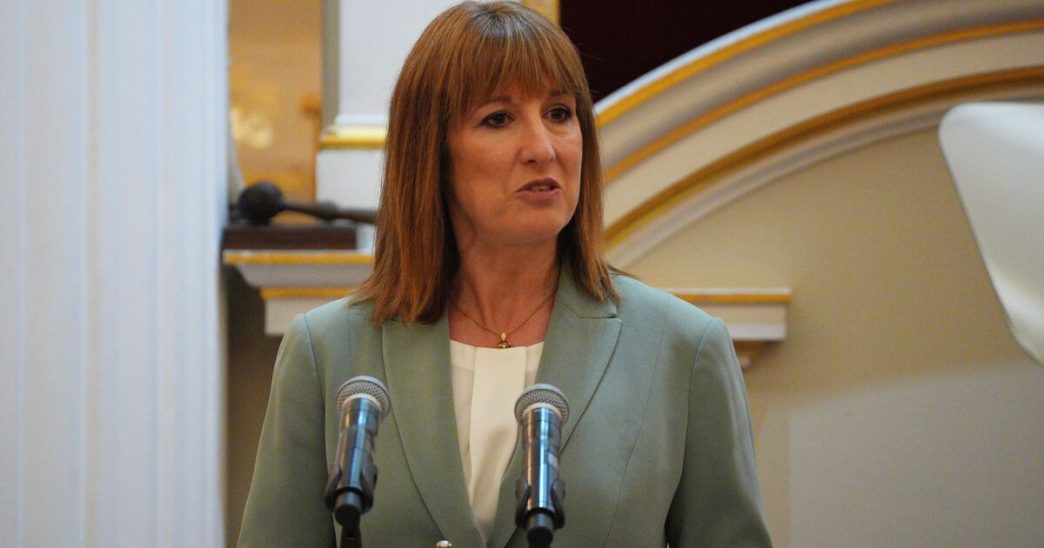 Raise personal tax allowance to £15,597 major