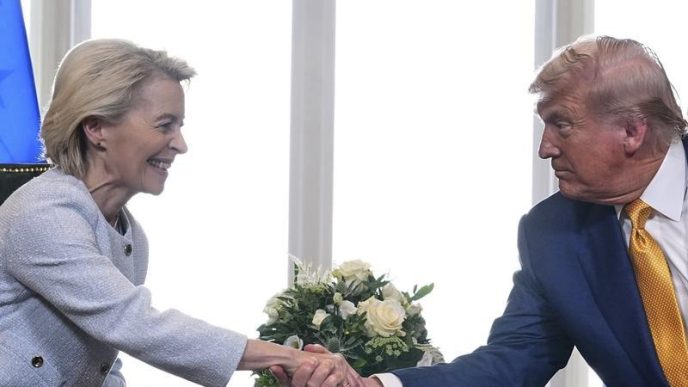 US President Donald Trump announces EU trade deal