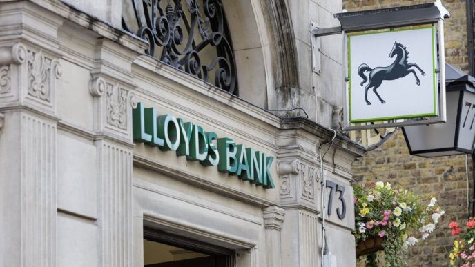 Lloyds to be the first UK bank to launch £300 rule