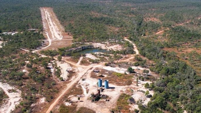 Pacgold strikes broad zones of shallow gold in