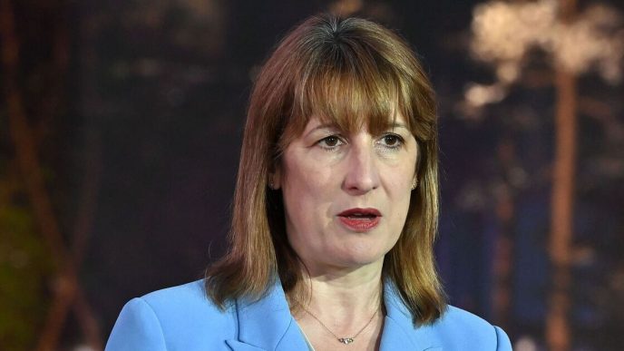 Rachel Reeves disaster as insolvency expert issues
