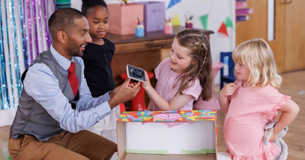 Simple energy-saving habits parents should teach