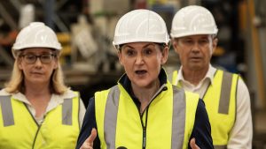 Cook Government ‘confident’ of avoiding power